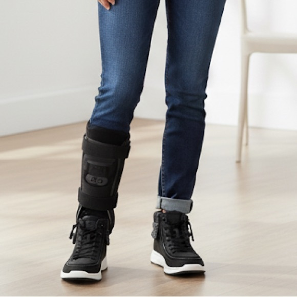 NWT Step-In Ankle Boots Black Sz 10 - Picture 2 of 15